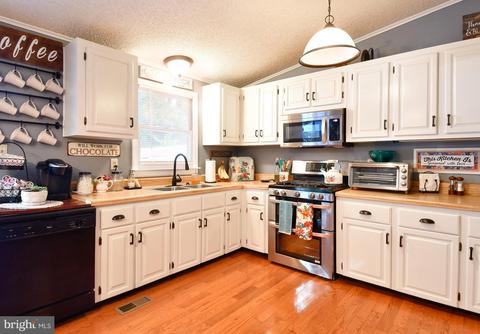 18916 Red Oak Ln, Triangle, VA 22172 photo 10