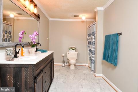 18916 Red Oak Ln, Triangle, VA 22172 photo 16