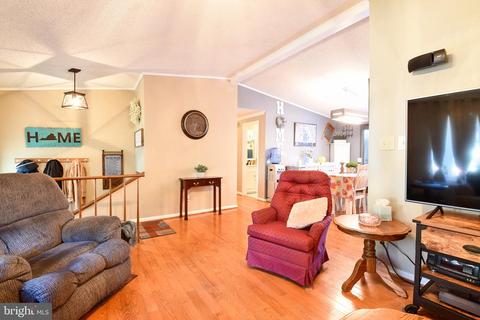 18916 Red Oak Ln, Triangle, VA 22172 photo 7