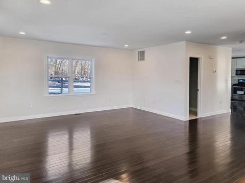 18523 Amidon Ave, Triangle, VA 22172 photo 3