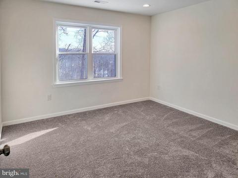 18523 Amidon Ave, Triangle, VA 22172 photo 18