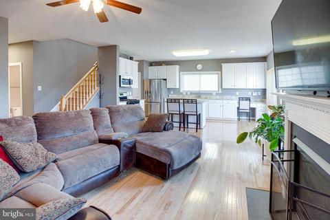 4156 Agency Loop, Triangle, VA 22172 photo 11