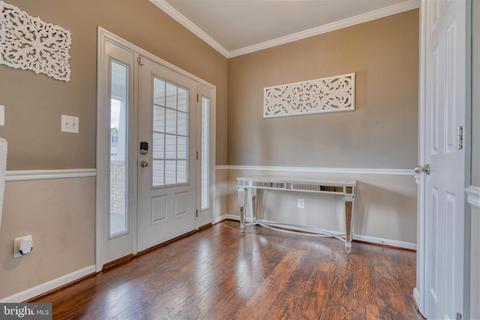 18575 Quantico Gateway Dr, Triangle, VA 22172 photo 2