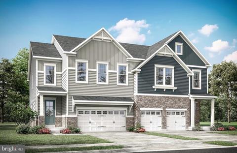 18184 Moss Garden Rd, Dumfries, VA 22026