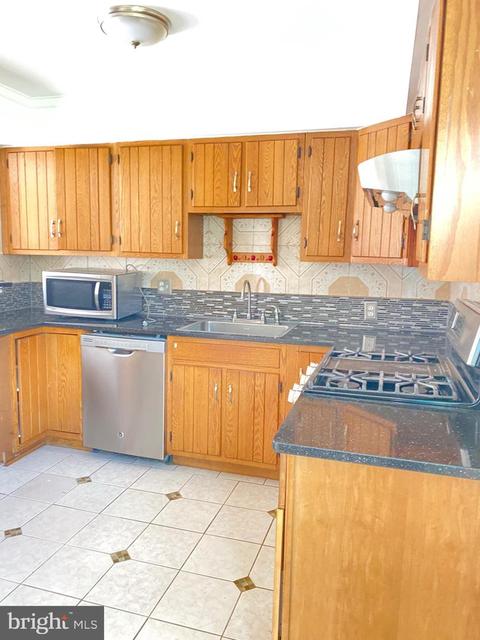 3498 Beechwood Ln, Triangle, VA 22172 photo 9