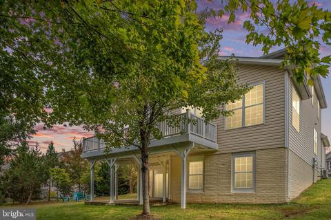 4208 Lehman Ct, Triangle, VA 22172 photo 4