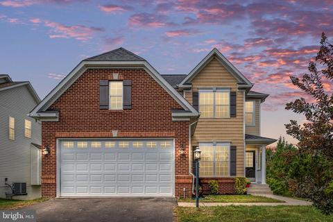 4208 Lehman Ct, Triangle, VA 22172 photo 1