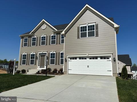 3940 Copper Mill Dr, Dumfries, VA 22025