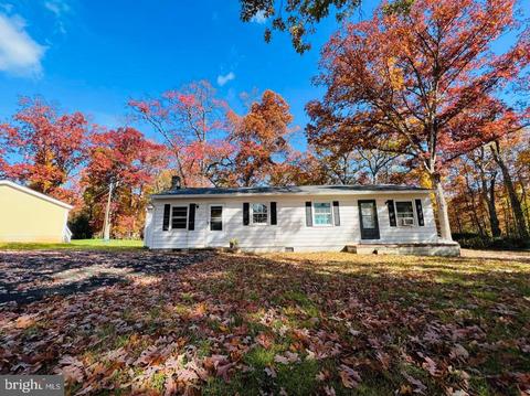 5717 Artemus Rd, Gainesville, VA 20155 photo 1