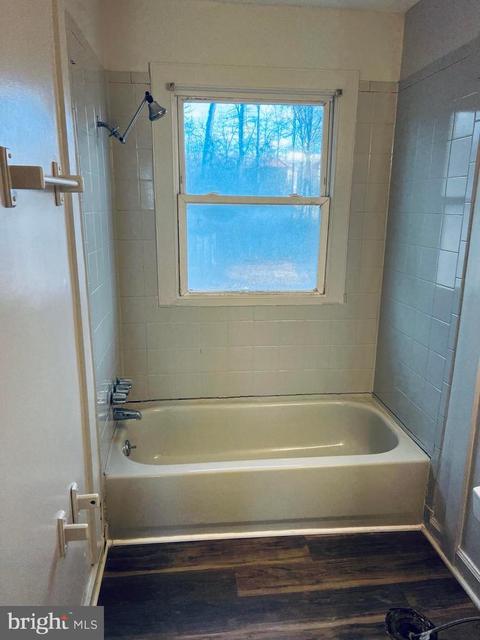 5717 Artemus Rd, Gainesville, VA 20155 photo 9
