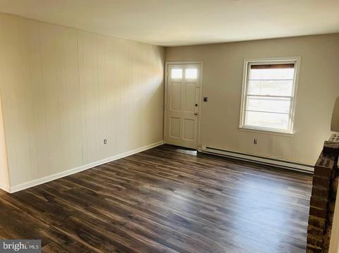 5717 Artemus Rd, Gainesville, VA 20155 photo 4