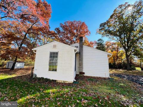5717 Artemus Rd, Gainesville, VA 20155 photo 2