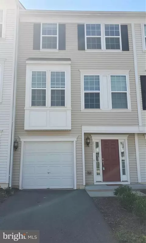 8312 Heritage Crossing Ct, Manassas, VA 20109