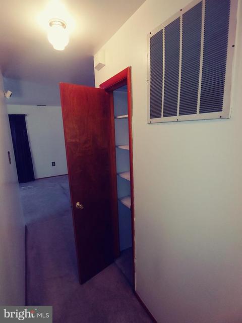 19005 Queen Dr, Triangle, VA 22172 photo 12