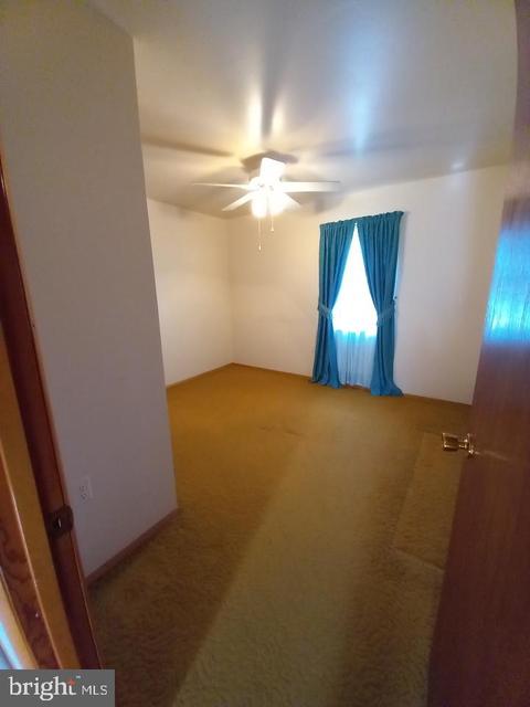 19005 Queen Dr, Triangle, VA 22172 photo 13