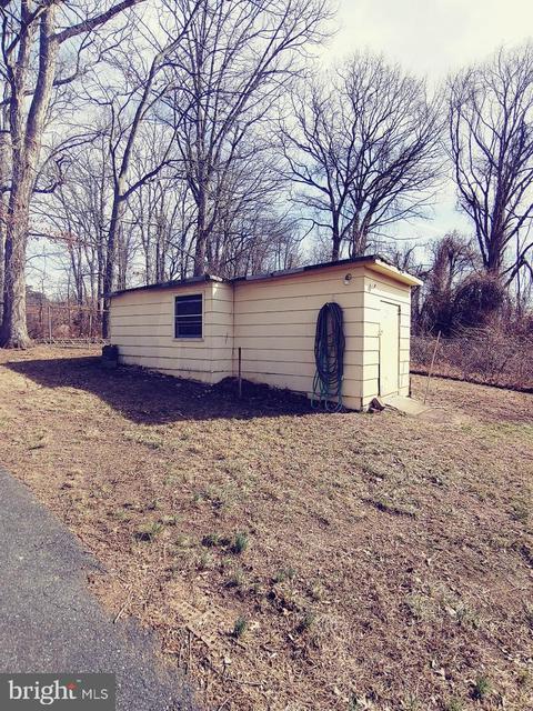 19005 Queen Dr, Triangle, VA 22172 photo 7