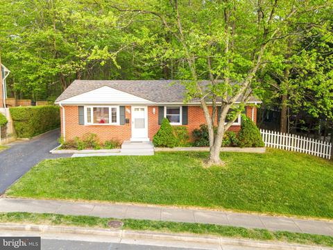 4111 Hoffman Dr, Woodbridge, VA 22193