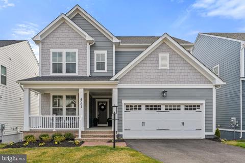 2007 Silver Sycamore Ln, Dumfries, VA 22026