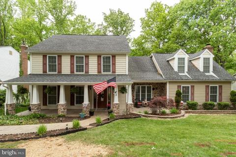 15721 Edgewood Dr, Dumfries, VA 22025