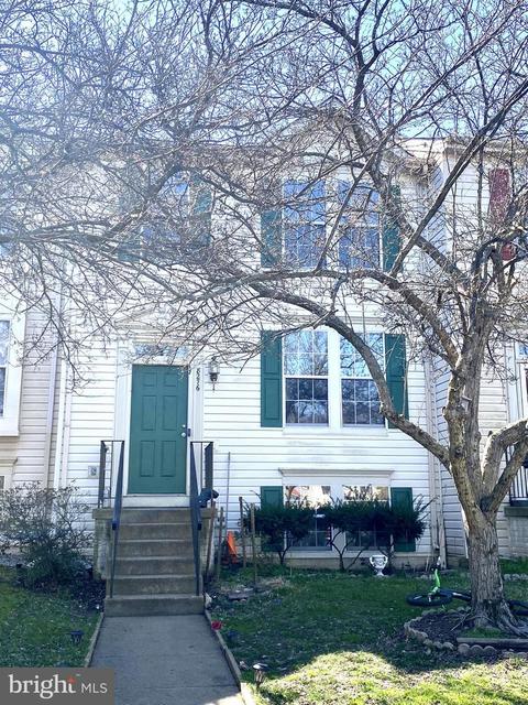 8276 Vermont Pl, Manassas, VA 20111