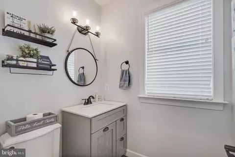 4064 Sapling Way, Triangle, VA 22172 photo 9