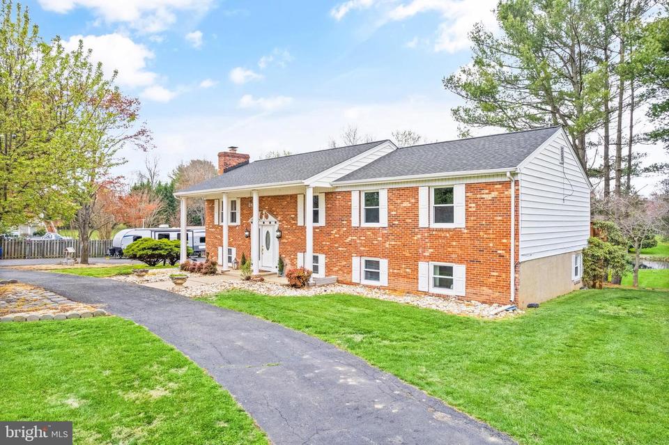  7904 Carrie Ln, Manassas, VA 20111 photo 12