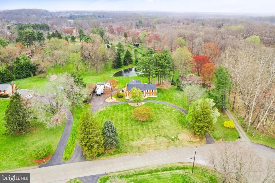  7904 Carrie Ln, Manassas, VA 20111 photo 1