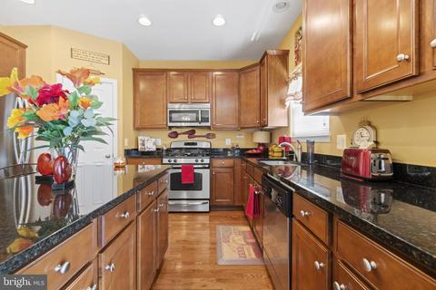 18571 Quantico Gateway Dr, Triangle, VA 22172 photo 4