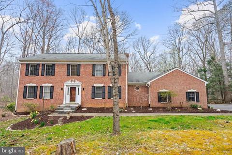 10019 Lake Occoquan Dr, Manassas, VA 20111