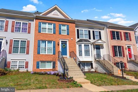 8806 Howland Pl, Bristow, VA 20136