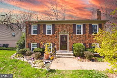 12042 Willowood Dr, Woodbridge, VA 22192