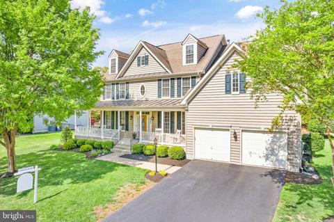 9040 Acadia Park Dr, Bristow, VA 20136
