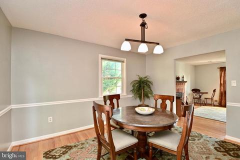 18416 Cabin Rd, Triangle, VA 22172 photo 10