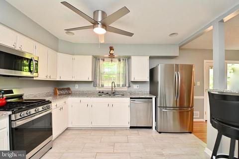 18416 Cabin Rd, Triangle, VA 22172 photo 9