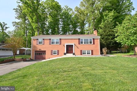 18416 Cabin Rd, Triangle, VA 22172