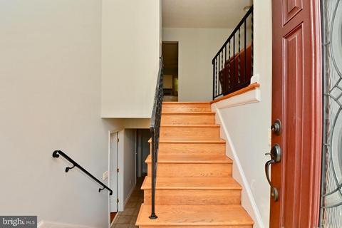18416 Cabin Rd, Triangle, VA 22172 photo 3