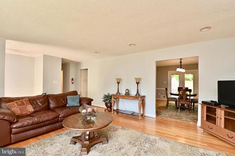 18416 Cabin Rd, Triangle, VA 22172 photo 6