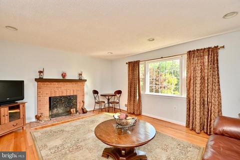 18416 Cabin Rd, Triangle, VA 22172 photo 5
