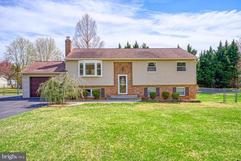16061 Simon Kenton Rd, Haymarket, VA 20169