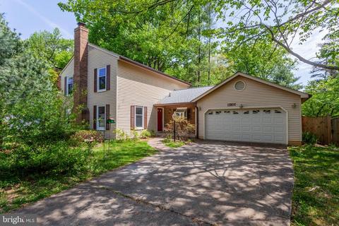 15707 Beacon Ct, Dumfries, VA 22025