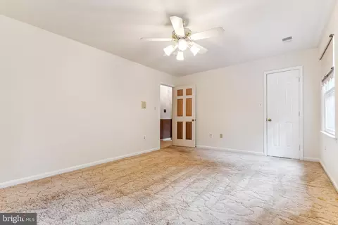 7501 Falkland Dr, Gainesville, VA 20155 photo 49