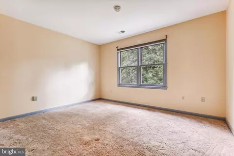 7501 Falkland Dr, Gainesville, VA 20155 photo 44