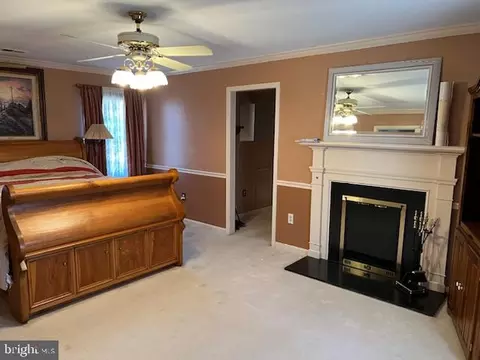 7501 Falkland Dr, Gainesville, VA 20155 photo 38