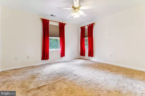 7501 Falkland Dr, Gainesville, VA 20155 photo 46