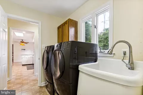 7501 Falkland Dr, Gainesville, VA 20155 photo 27