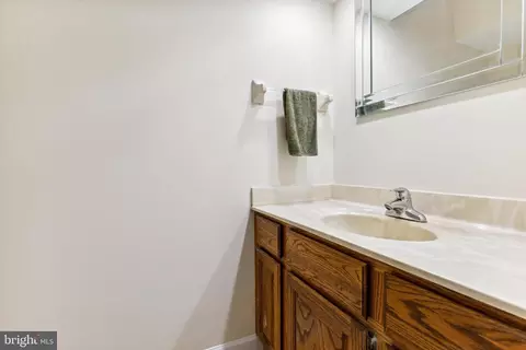 7501 Falkland Dr, Gainesville, VA 20155 photo 23