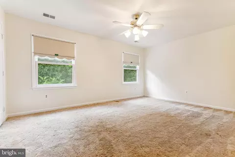 7501 Falkland Dr, Gainesville, VA 20155 photo 48