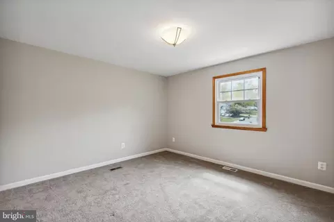 18429 Cabin Rd, Triangle, VA 22172 photo 38