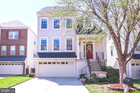 8836 Flatbush Ct, Manassas, VA 20109