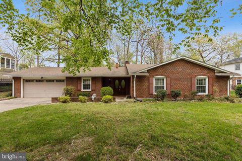 18419 Cabin Rd, Triangle, VA 22172